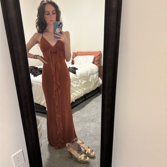 Rust maxi dress with floral detail - Picture 6 of 6